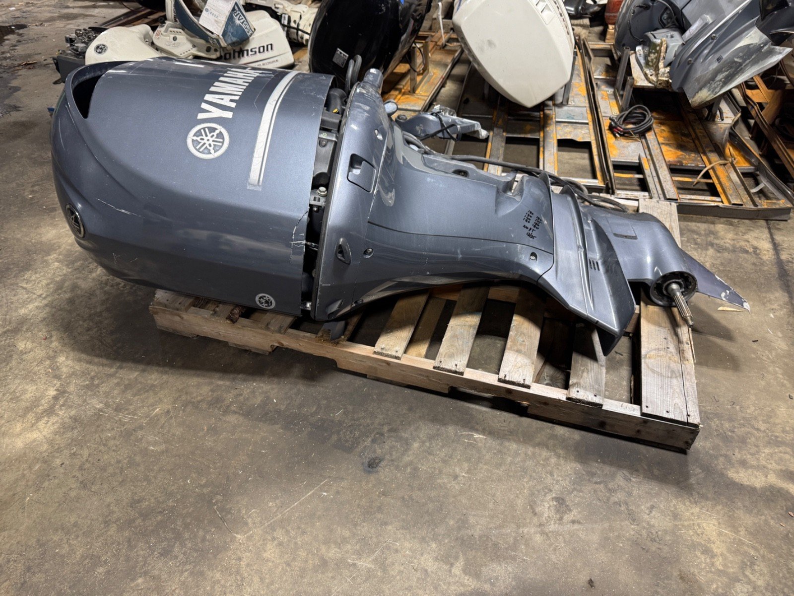 2010 Yamaha F350 V8 4-Stroke 25" Outboard Boat Motor Engine Runs Decent Shape