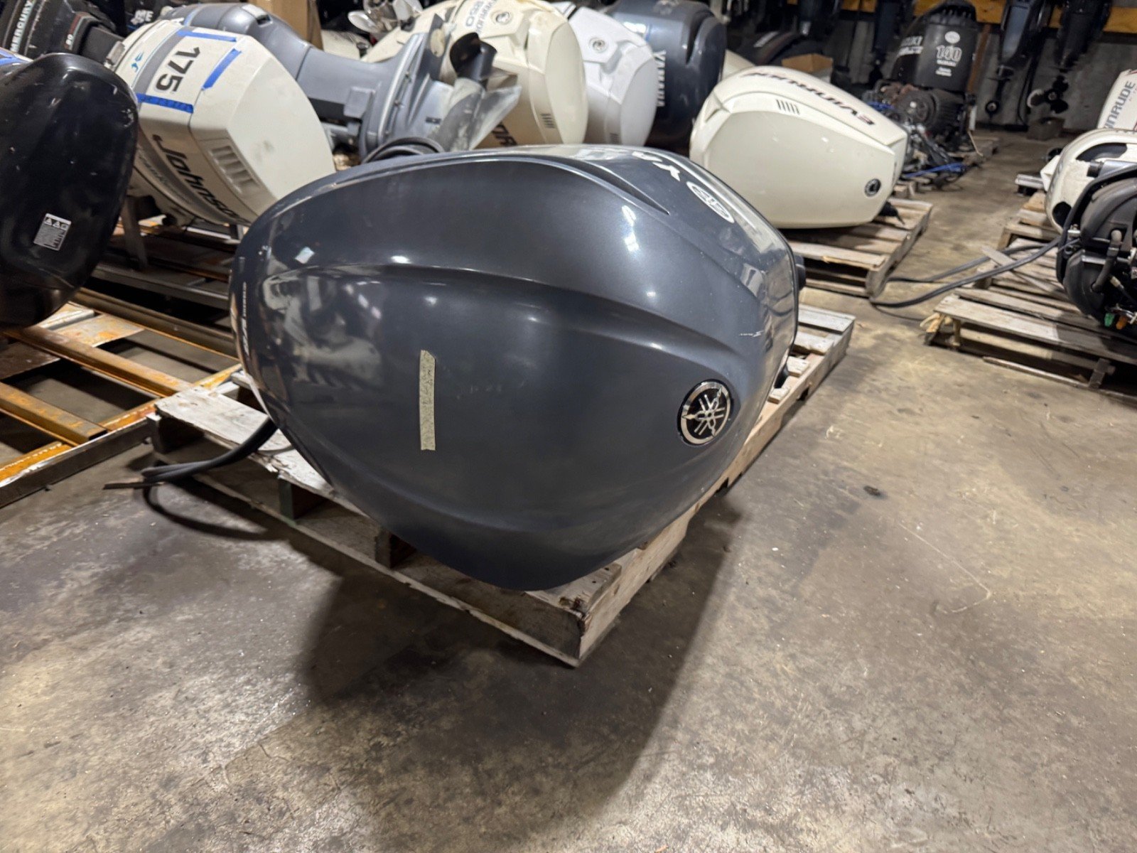 2010 Yamaha F350 V8 4-Stroke 25" Outboard Boat Motor Engine Runs Decent Shape