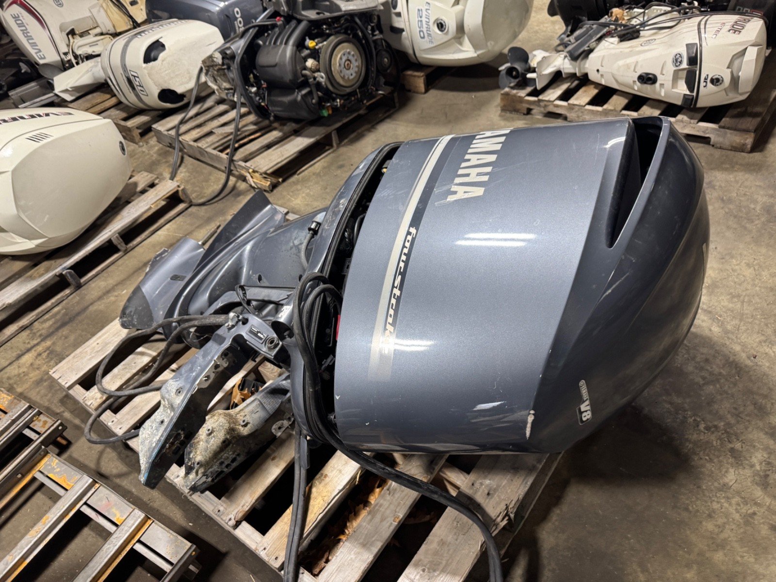 2010 Yamaha F350 V8 4-Stroke 25" Outboard Boat Motor Engine Runs Decent Shape