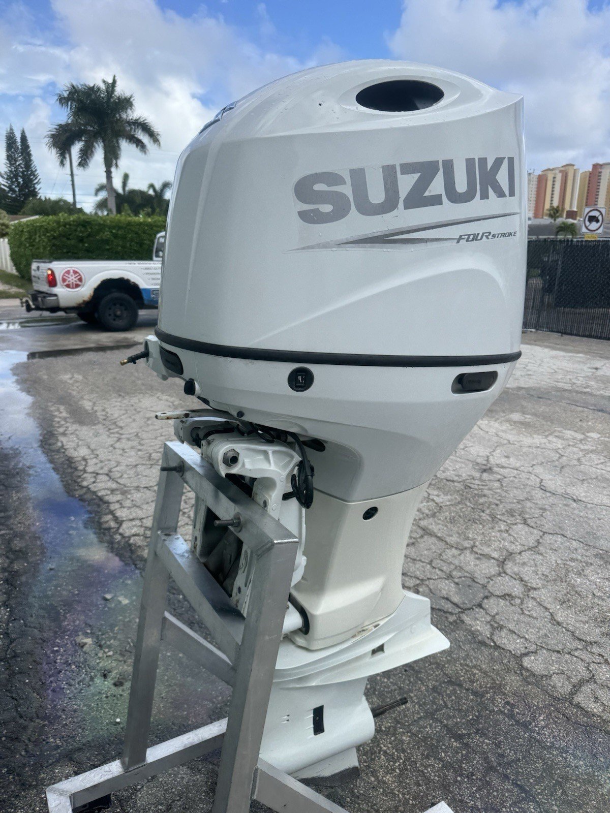 2021 200 HP 200 HP SUZUKI FOUR STROKE OUTBOARD MOTOR YAMAHA MERCURY