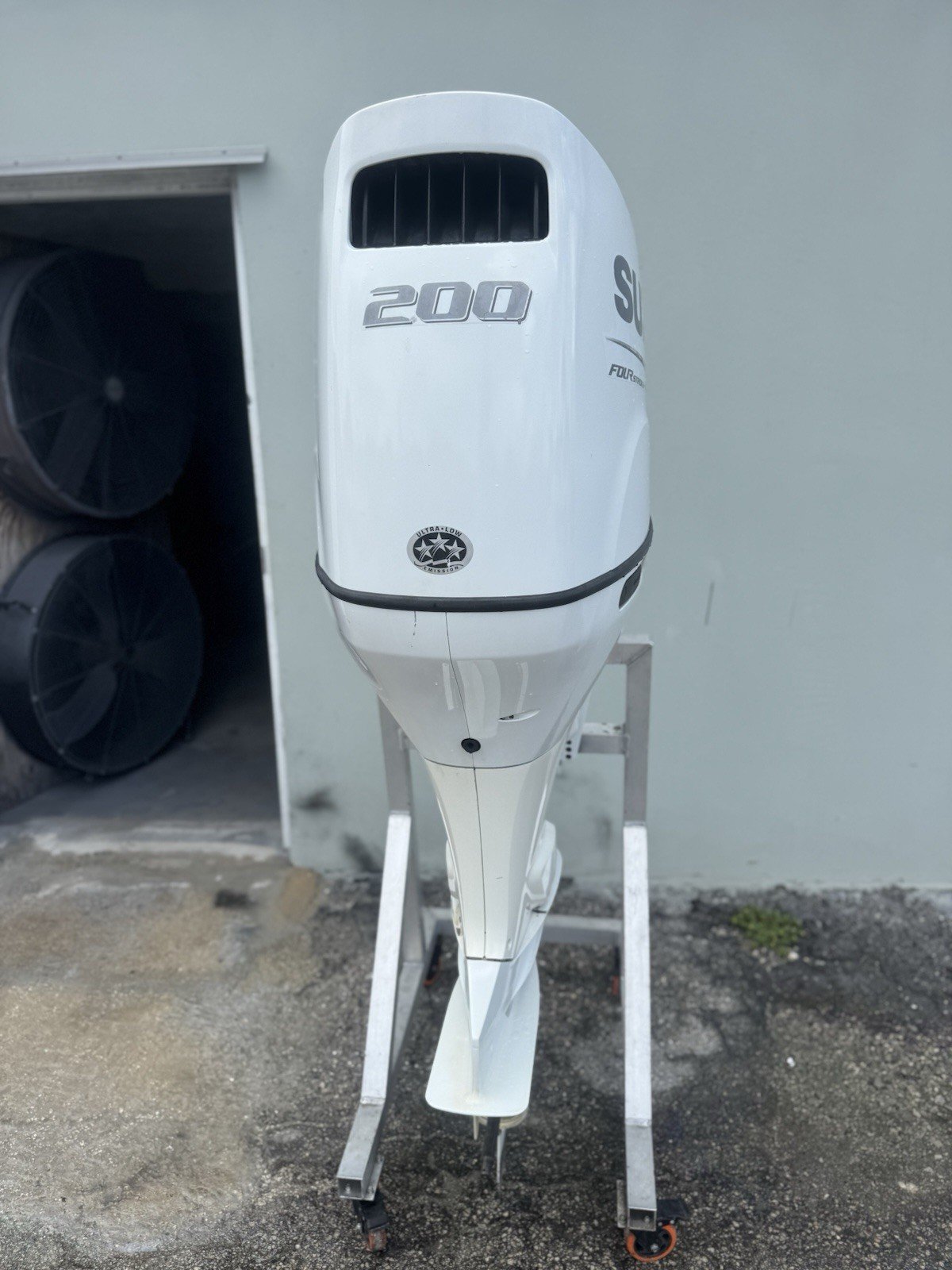 2021 200 HP 200 HP SUZUKI FOUR STROKE OUTBOARD MOTOR YAMAHA MERCURY