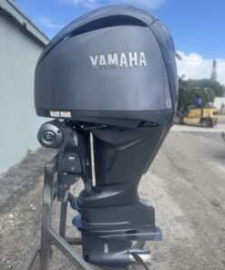 2022 300 HP 300HP YAMAHA FOUR STROKE OUTBOARD MOTOR