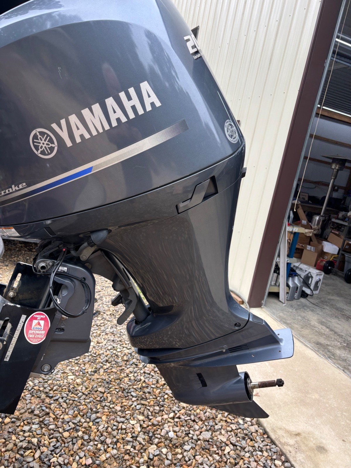 SOLD !!2015 Yamaha Outboard Motor, Freshwater Only, F200XB