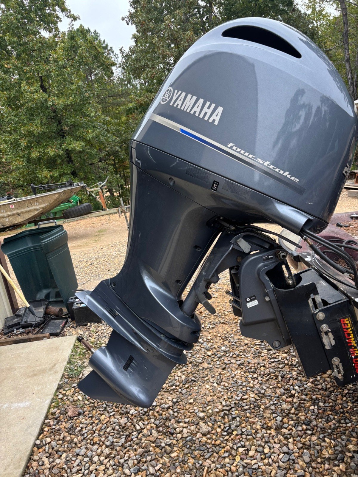SOLD !!2015 Yamaha Outboard Motor, Freshwater Only, F200XB