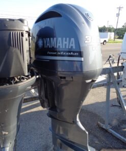 USED 2010 YAMAHA 300 HP 30