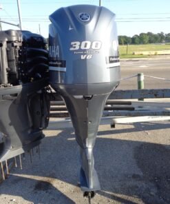 USED 2010 YAMAHA 300 HP 30" 4 FOUR STROKE OUTBOARD BOAT MOTOR F300 300hp LEFT