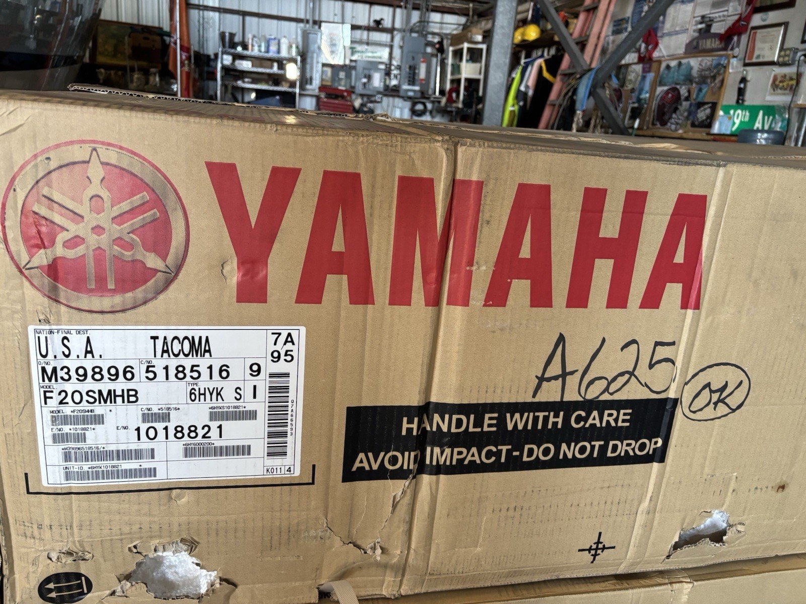 Yamaha F20SMHB Outboard Motor, Tiller,FUEL INJECTION,MANUAL PULL START, 15 INCH