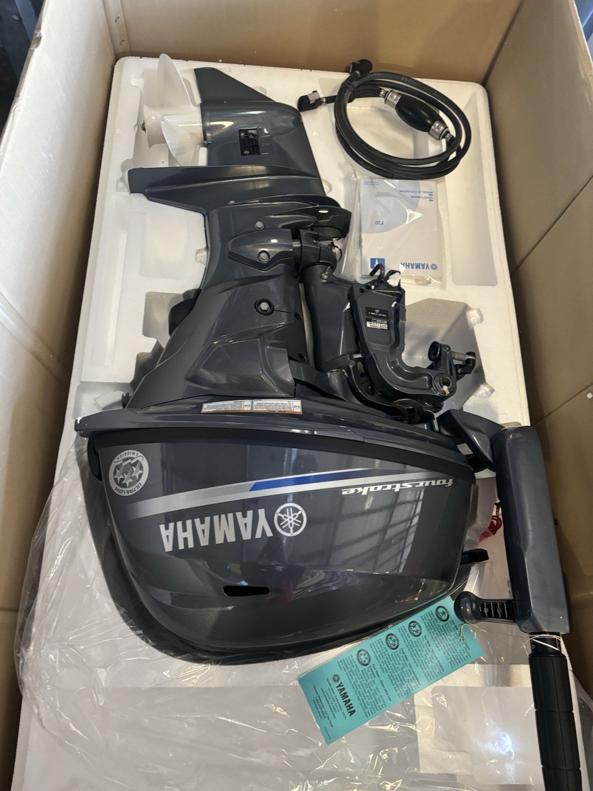Yamaha F20SMHB Outboard Motor, Tiller,FUEL INJECTION,MANUAL PULL START, 15 INCH