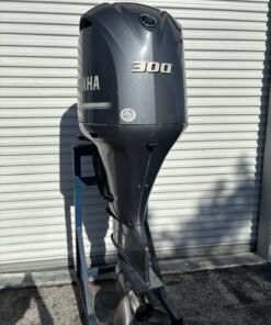 Yamaha F300 300ho 300 Hp Four Stroke outboard Motor F300UCA