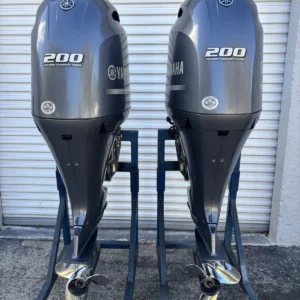 Used Pair of 2015 Yamaha F200XCA 200 HP 4-Stroke Outboard Motors – Counter Rotation – 25″ (X) Shaft