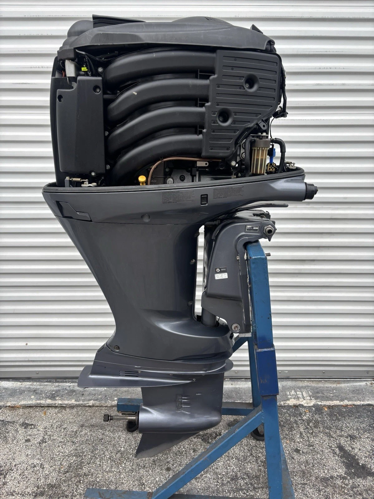 Used 2015 Yamaha F200XCA 200 HP 4-Stroke Outboard Motor – 25″ (X) Shaft – Ready to Mount and Run - Image 2
